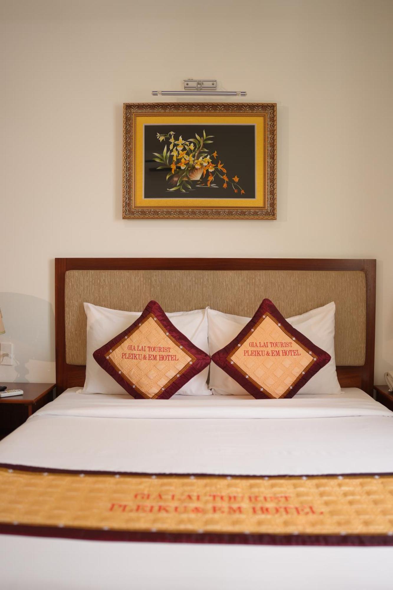 HANZ Pleiku&EM 86 Nguyen Van Troi Ngoại thất bức ảnh