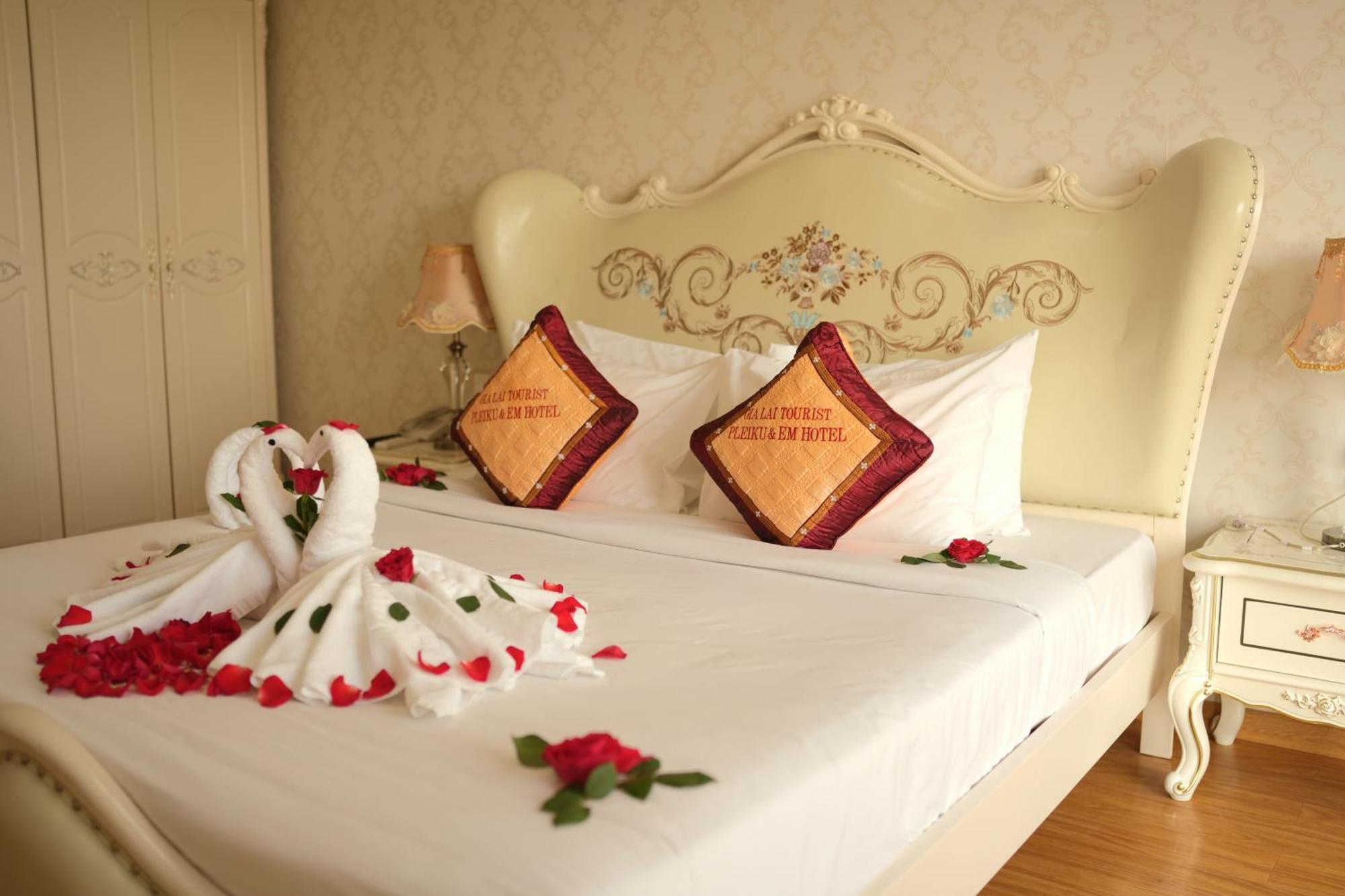 HANZ Pleiku&EM 86 Nguyen Van Troi Ngoại thất bức ảnh