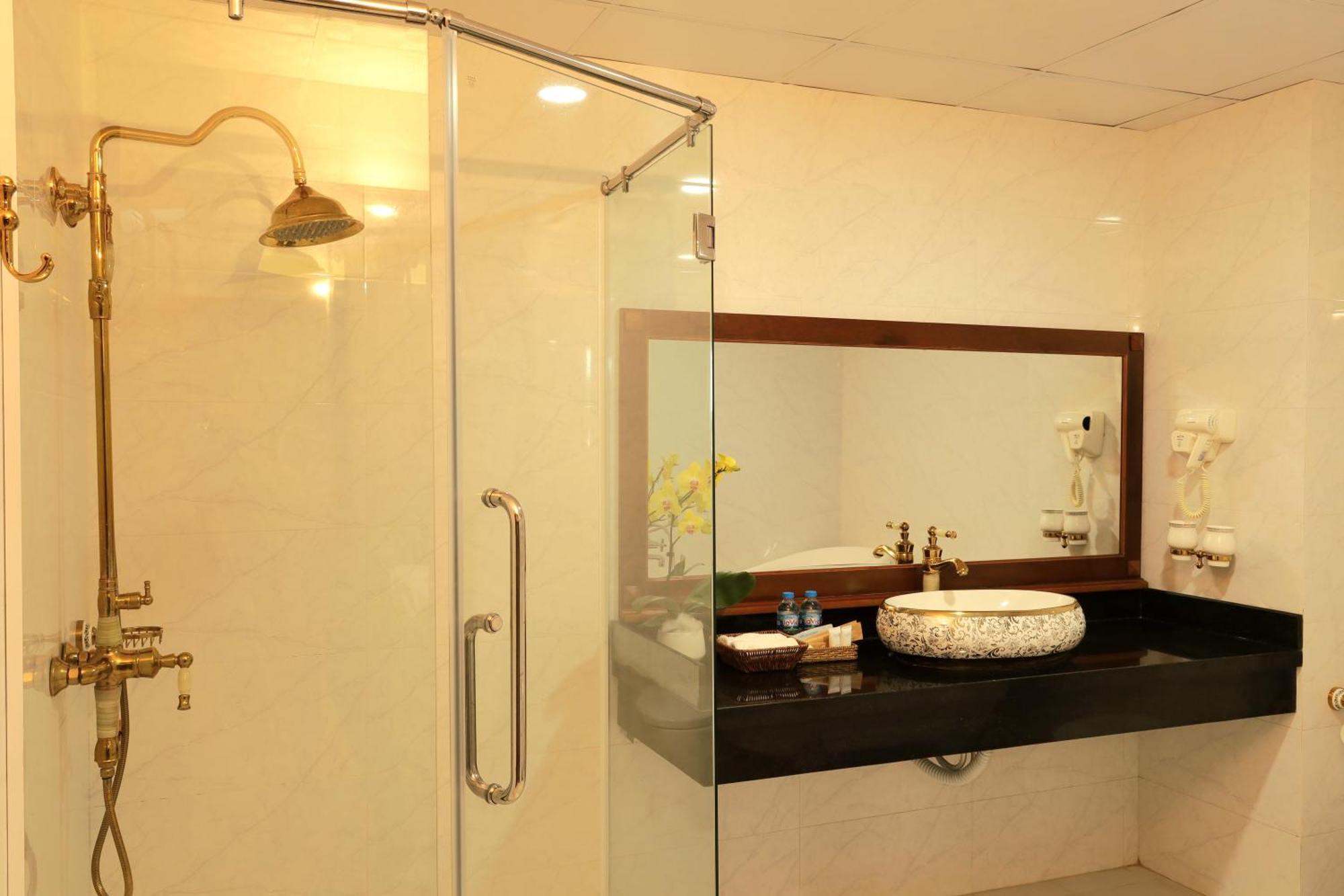 HANZ Pleiku&EM 86 Nguyen Van Troi Ngoại thất bức ảnh